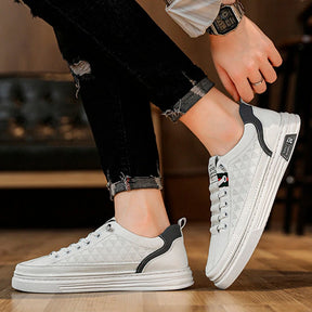 Tênis Casual Ortopédico Masculino Alvion em Couro e Sola Antiderrapante + BRINDES: Relógio, Cinto e Carteira