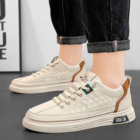 Tênis Casual Ortopédico Masculino Alvion em Couro e Sola Antiderrapante + BRINDES: Relógio, Cinto e Carteira