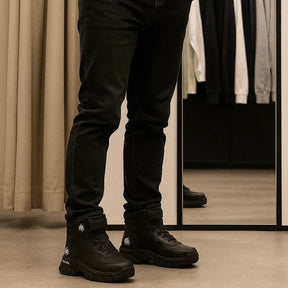 Bota Masculina Ortopédica de Cano Médio Vulcan com Amarração por Polia em Couro Legítimo e Poliuretano + BRINDES